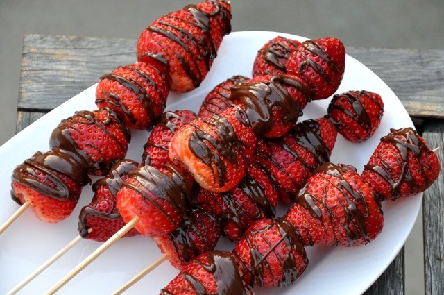 Chocolate Drizzled Strawberry Skewers - Real Healthy Recipes